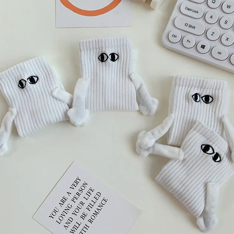 1 Pair Fashion Woman Socks Funny Creative Magnetic Attraction Hands Black White Cartoon Eyes Couples Socks