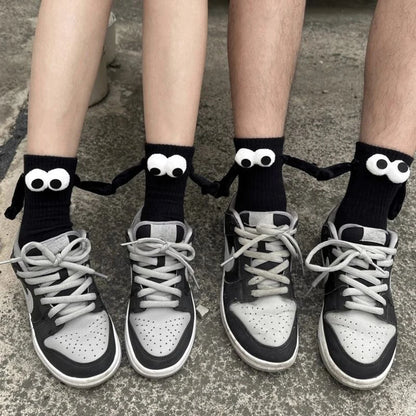 1 Pair Fashion Woman Socks Funny Creative Magnetic Attraction Hands Black White Cartoon Eyes Couples Socks