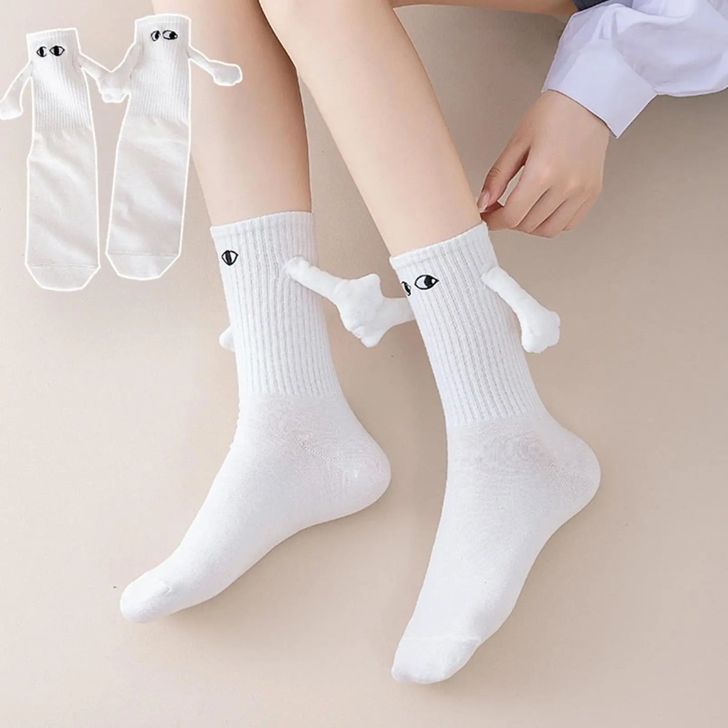 1 Pair Fashion Woman Socks Funny Creative Magnetic Attraction Hands Black White Cartoon Eyes Couples Socks